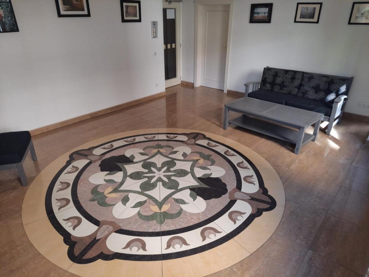 Apartman Nad Kolonadou 卡罗维发利 外观 照片